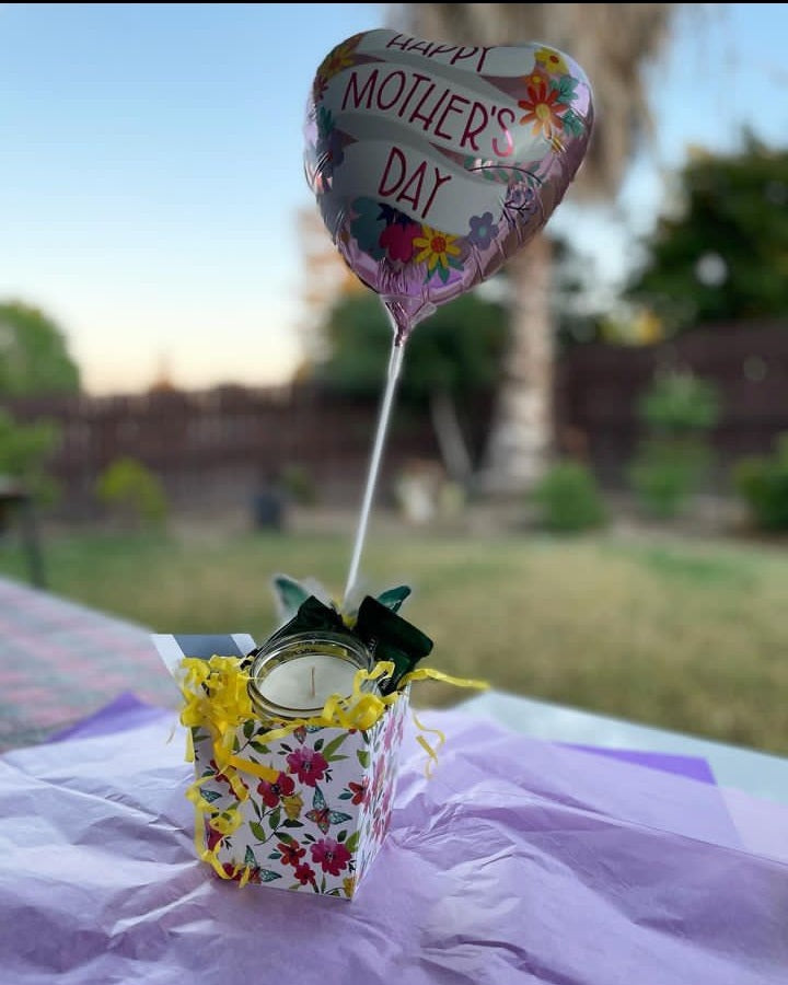 Mothers Candle Gift Package